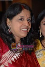 Kavita Krishnamurthy at the launch of Ritu Johri_s album Bengangi in Hotel Sea Princess on 17th March 2010 (2).JPG